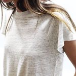汗っかきで脇汗が気になる…知っておけばおしゃれの幅も広がる!夏の脇の汗ジミ対策