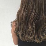 こなれた感じの濡れ髪に。話題のウェットヘアを作るのに最適な様々なヘアアイテム!ベビーオイルも使える!!