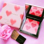 BURBERRY（バーバリー）のコスメラインからハート柄チークを発売♡BURBERRY（バーバリー）ファーストラブブラッシュハイライター
